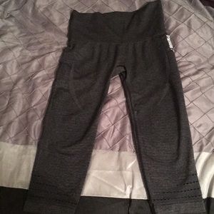 Gymshark high waist crop legging size medium
